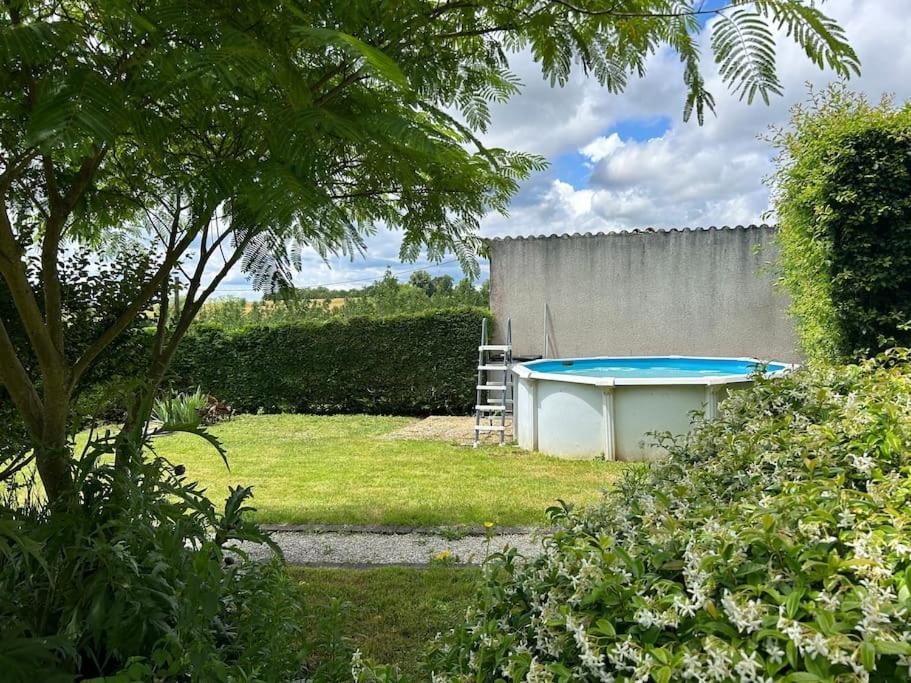 Вилла Un Havre De Paix Au Perigord Anlhiac Экстерьер фото